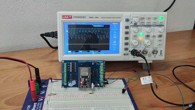 Testing the 4-Axis CNC Motherboard with High Frequency Noise